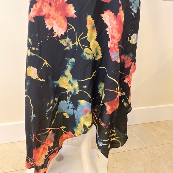 NWT BCBGMAXAZRIA Floral Sleeveless Dress - Picture 6 of 6